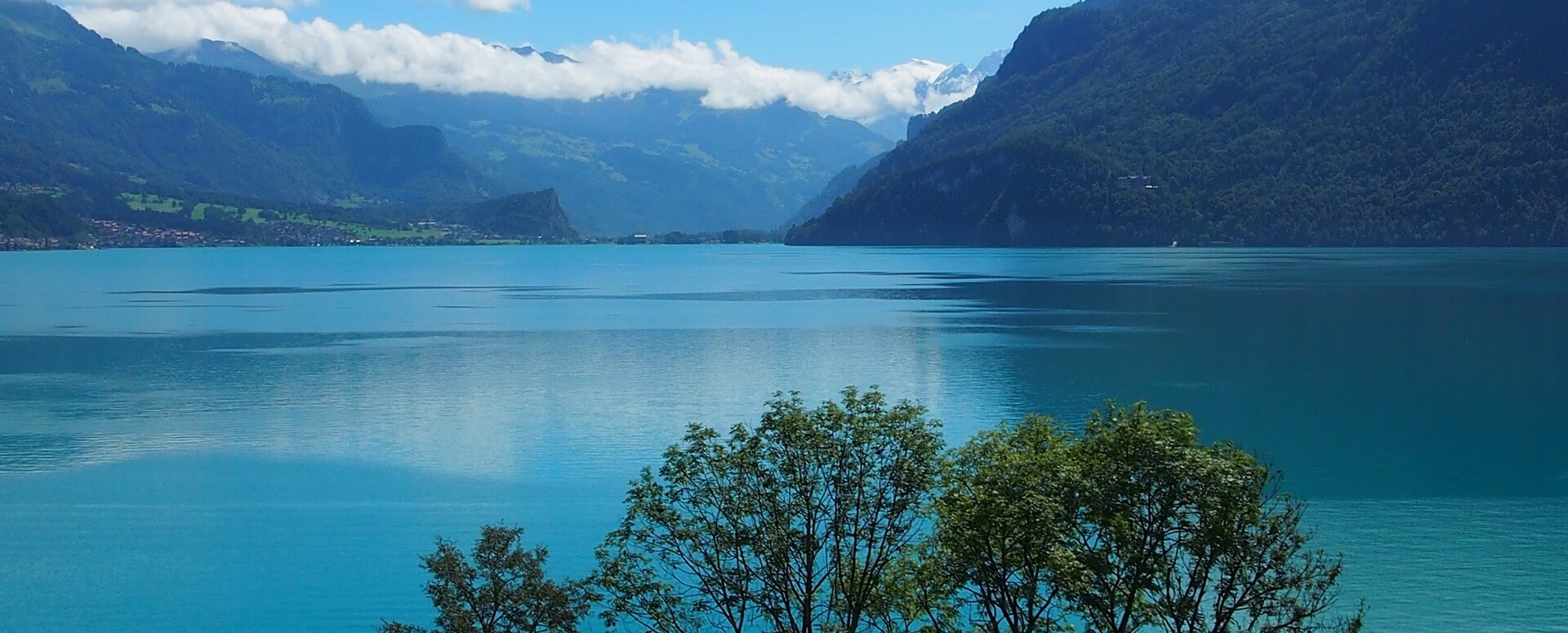 10 - Enjoy the pleasures of the beach by a lake - Switzerland