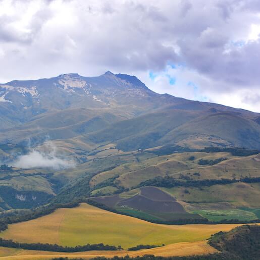For lovers: Knuckles Range