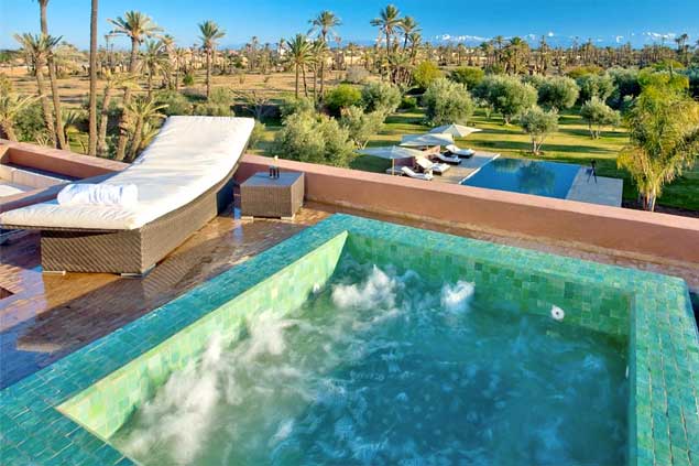 Villa rentals heated swimming pool
