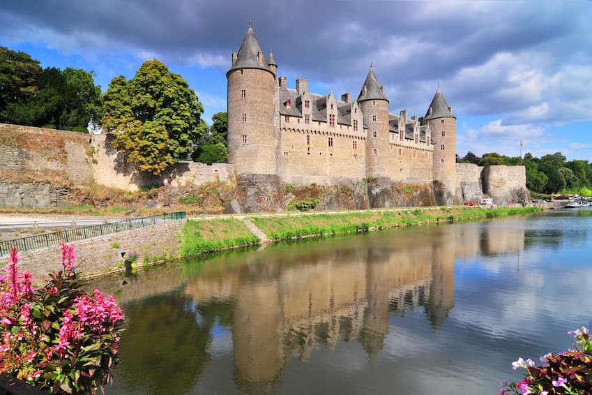 The Amazing Castles in Brittany | Villanovo