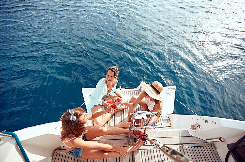 Family-friendly catamaran trips: Blue Bay to Île aux Cerfs