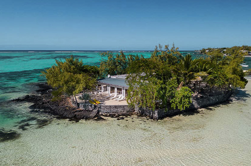 Find the best unique villas with luxury features and amenities 