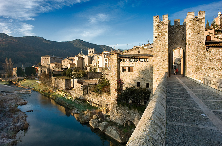 Autumn: harvest, culture, and calm in Costa Brava towns