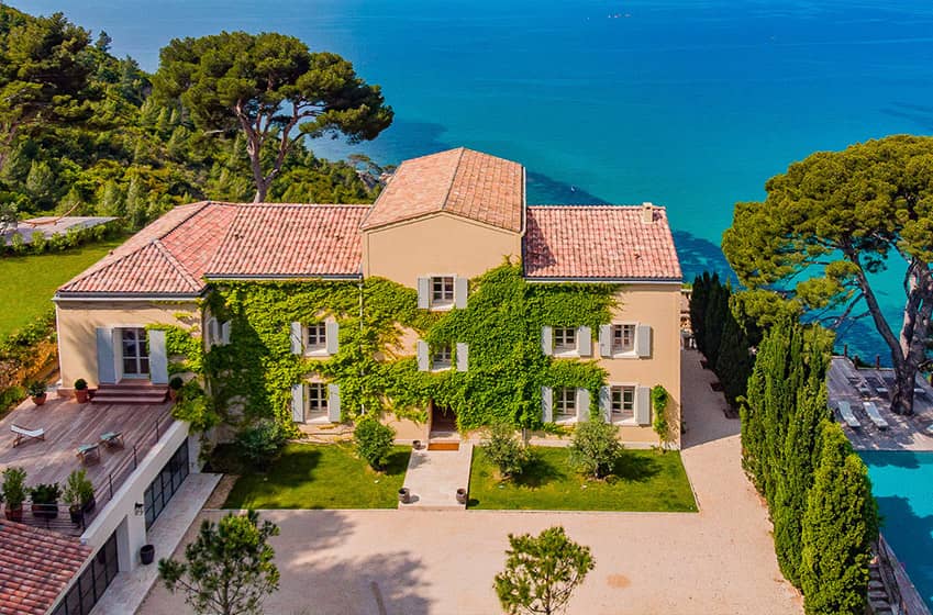 10 Holiday Villas in the South of France for a Brilliant Birthday