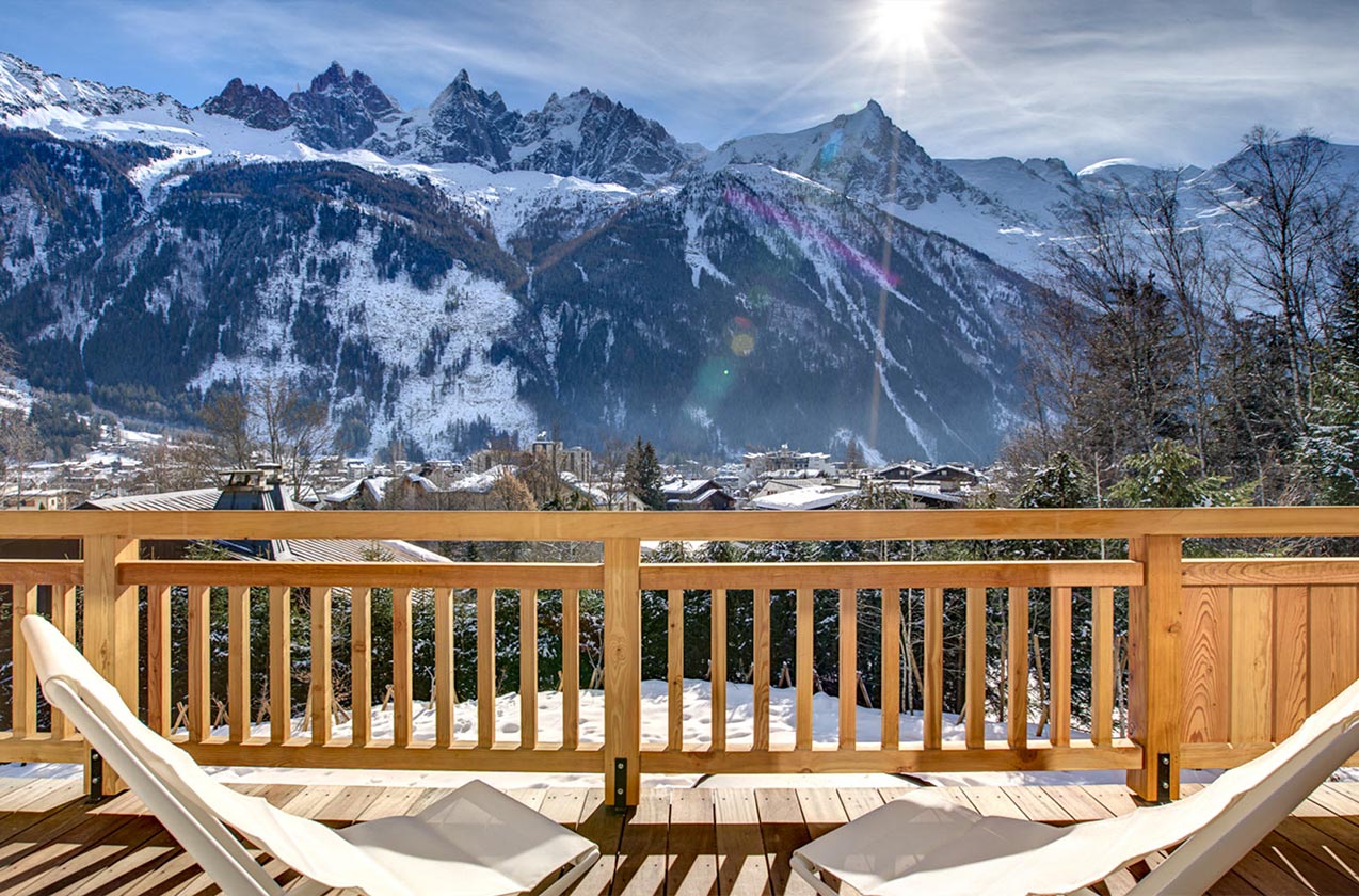 Chamonix and Mont Blanc:  Skiing between elegance and adventure