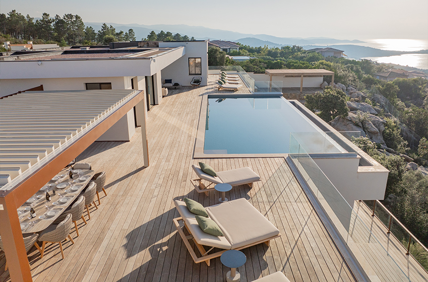 Corsica: Where to go in November in France for sun? 