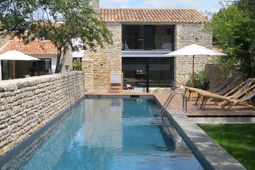 Villa Victoire: a house with a pool in the heart of Ars-en-Ré