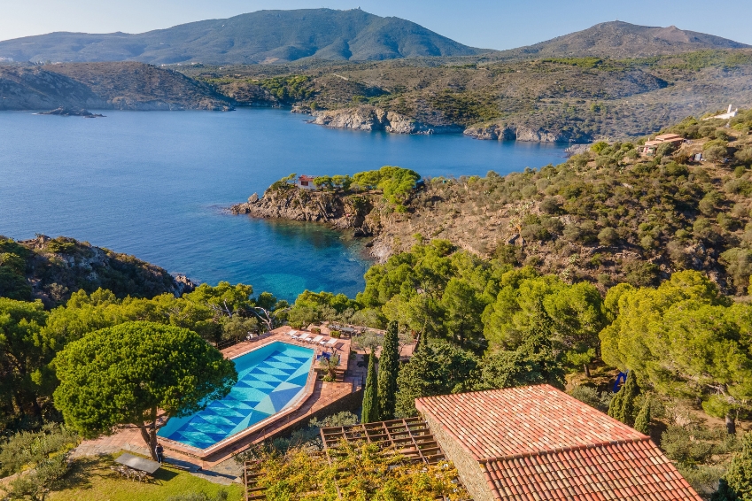 Casa Guillola in Spain: a pool in the heart of Cap de Creus