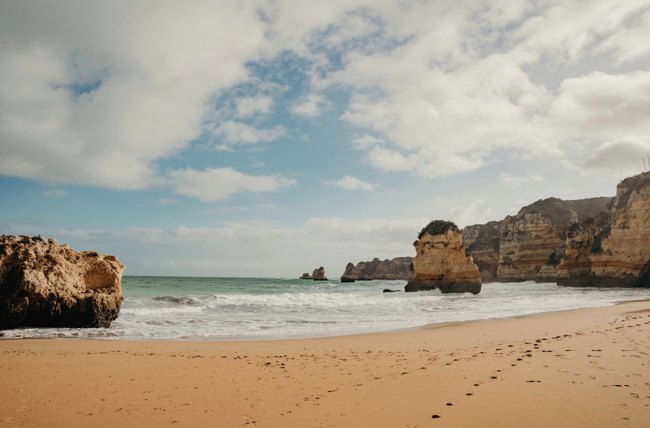 Is Albufeira a good holiday destination? Beaches and seaside escapes
