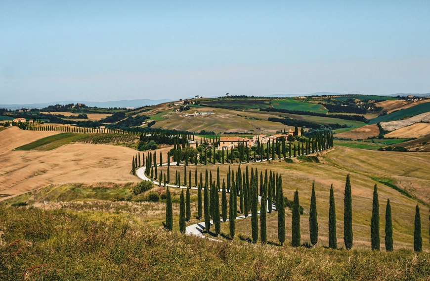 Tuscany: Visit the postcard-like towns and countryside 