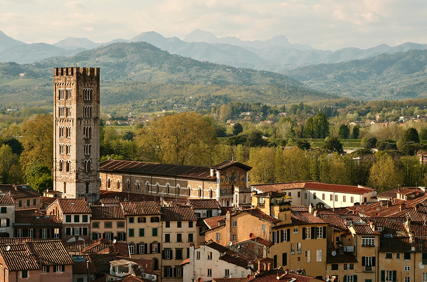 Lucca: An elegant walled city and authenticity