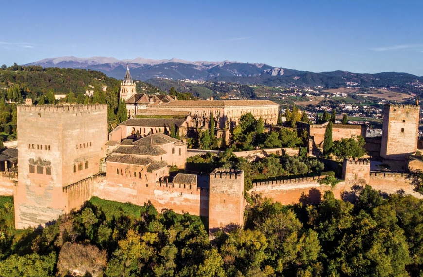 Andalusia: Art, southern traditions and the sea