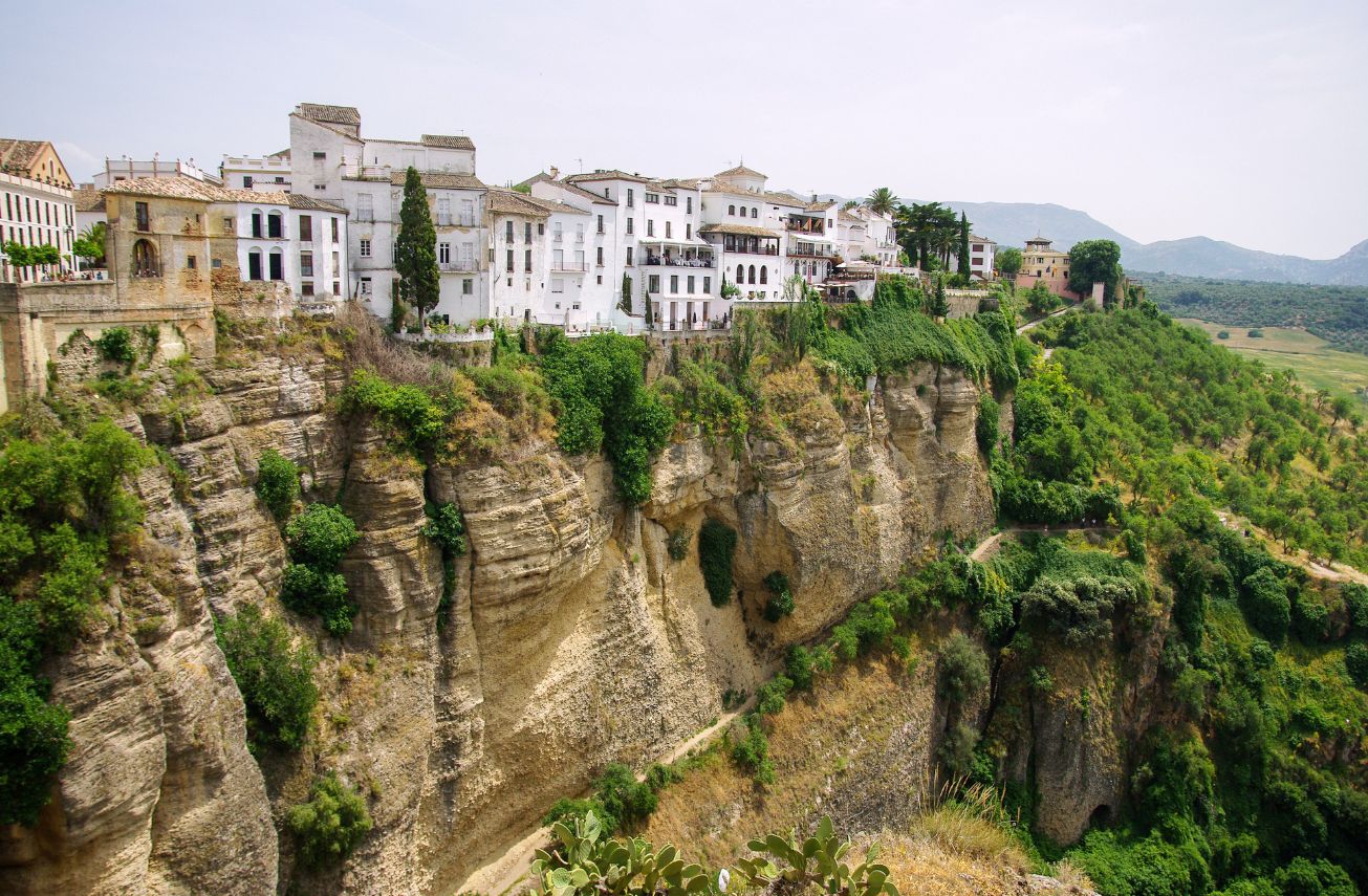 Autumn in Andalusia: Nature and mild weather in southern Spain