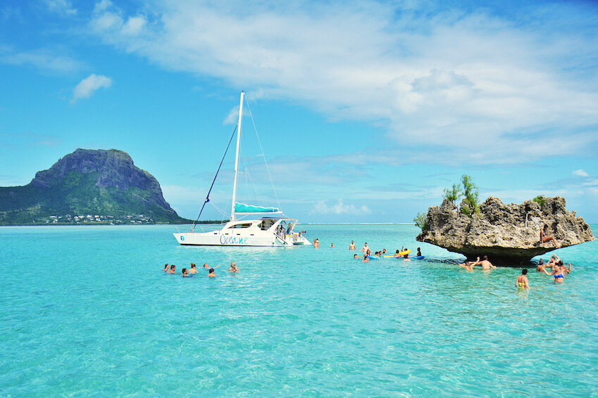 Go around the island by catamaran