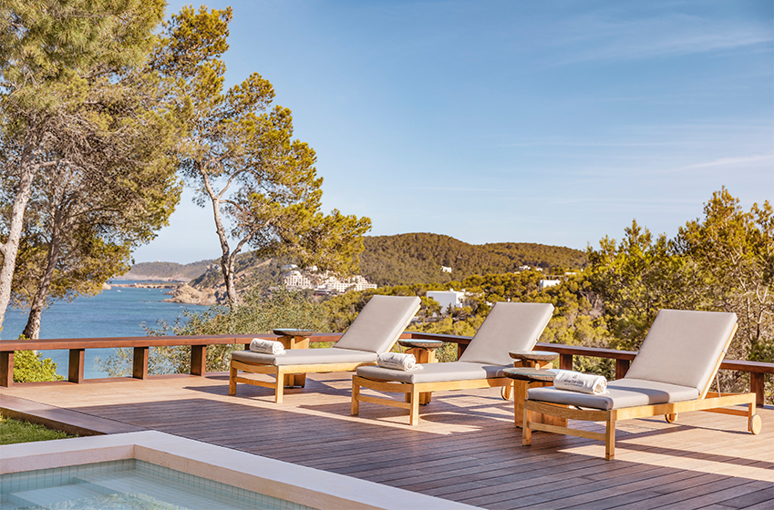 Is Ibiza a Good Place to Visit in April? Savour this Calm Season