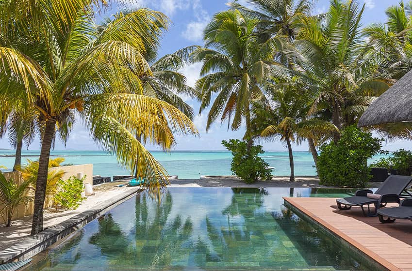 Which African country is best for a luxury holiday with Villanovo?