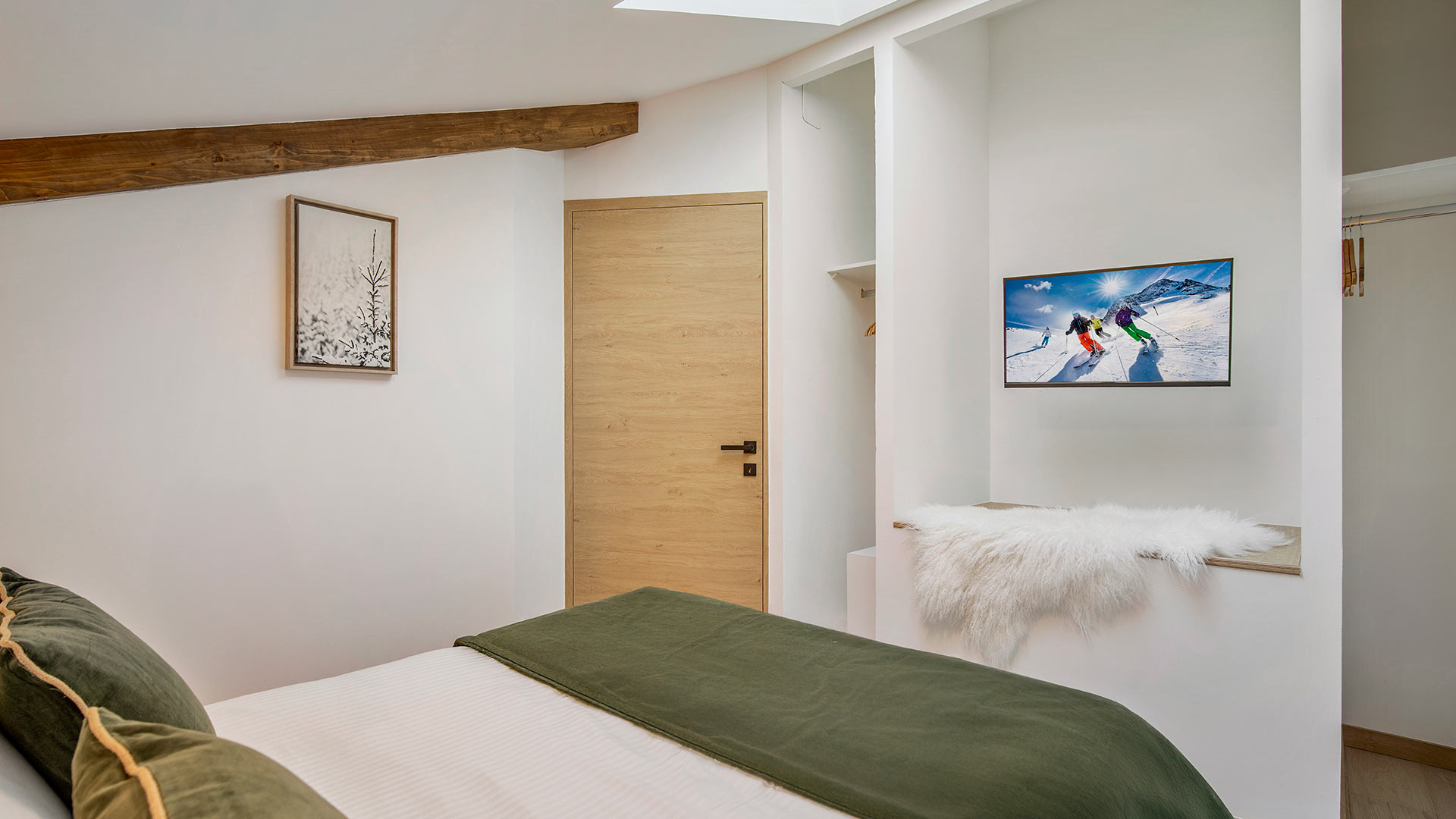 Penthouse Lunys - Image 19
