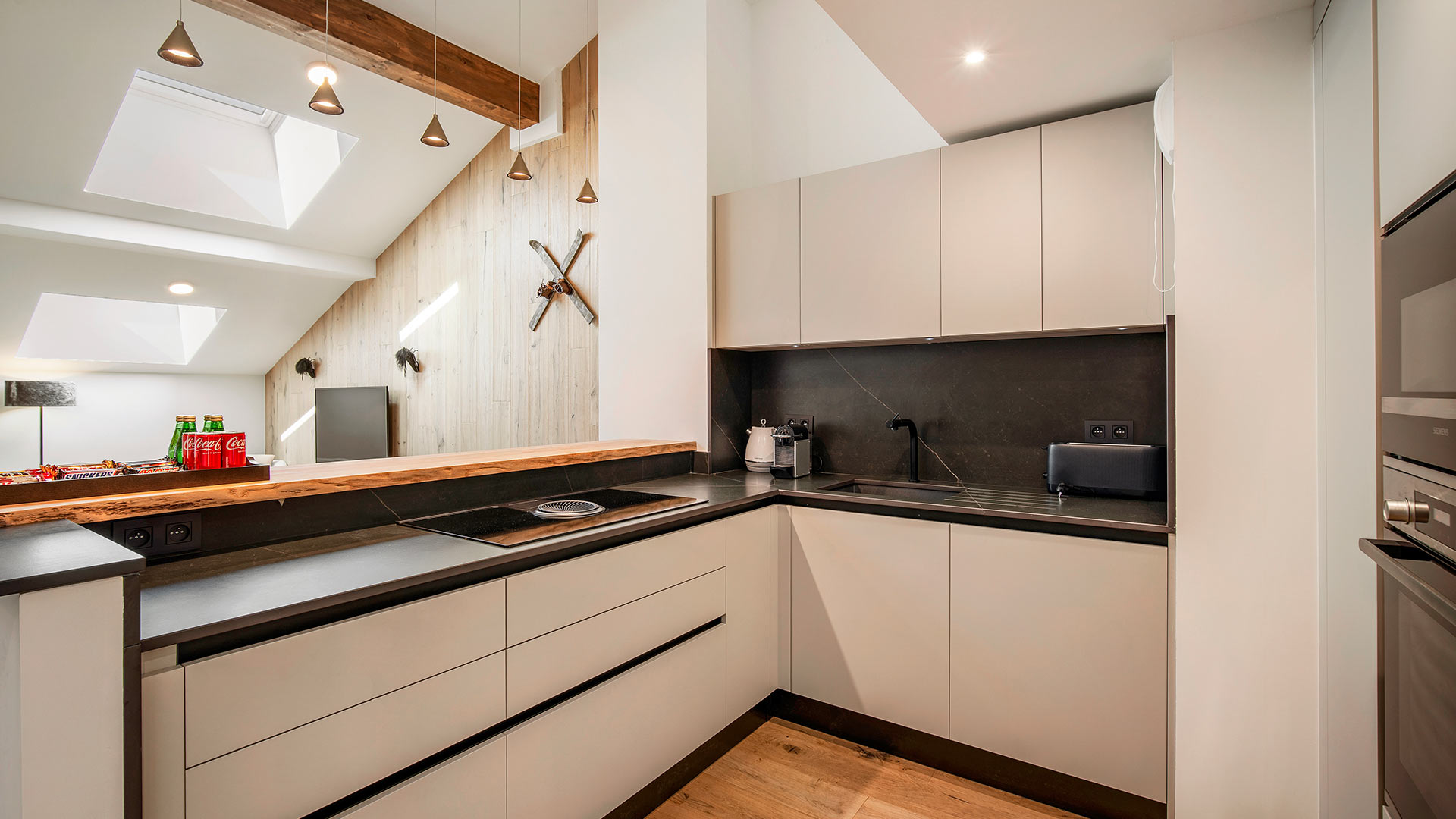 Penthouse Lunys - Image 10