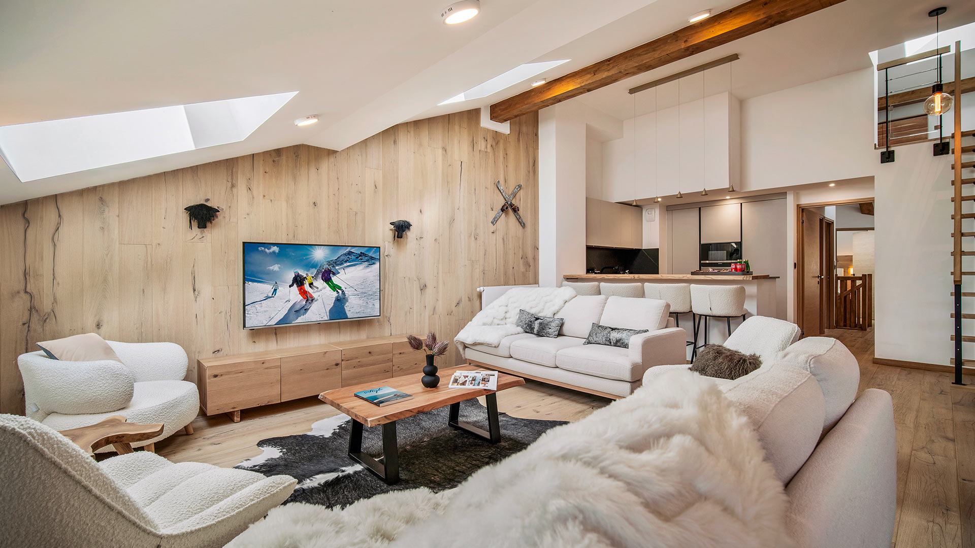 Penthouse Lunys - Image 7