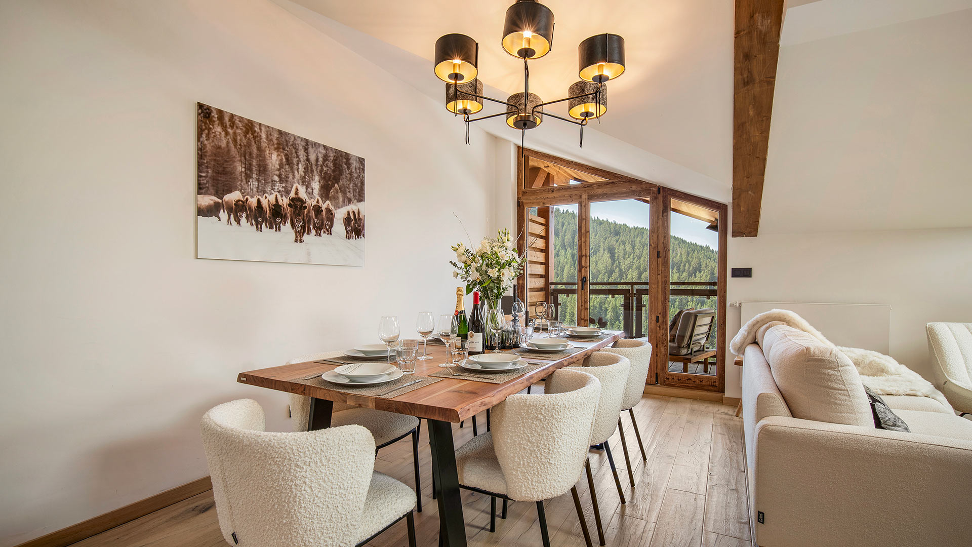 Penthouse Lunys - Image 3
