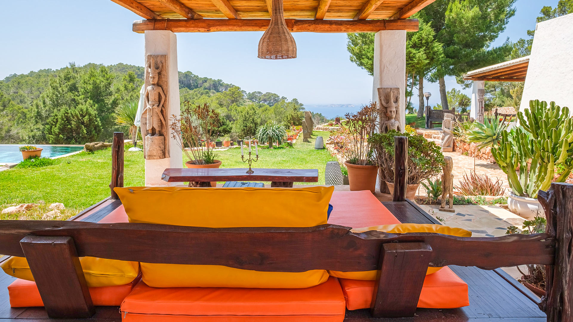 Can Besora — Cala Salada