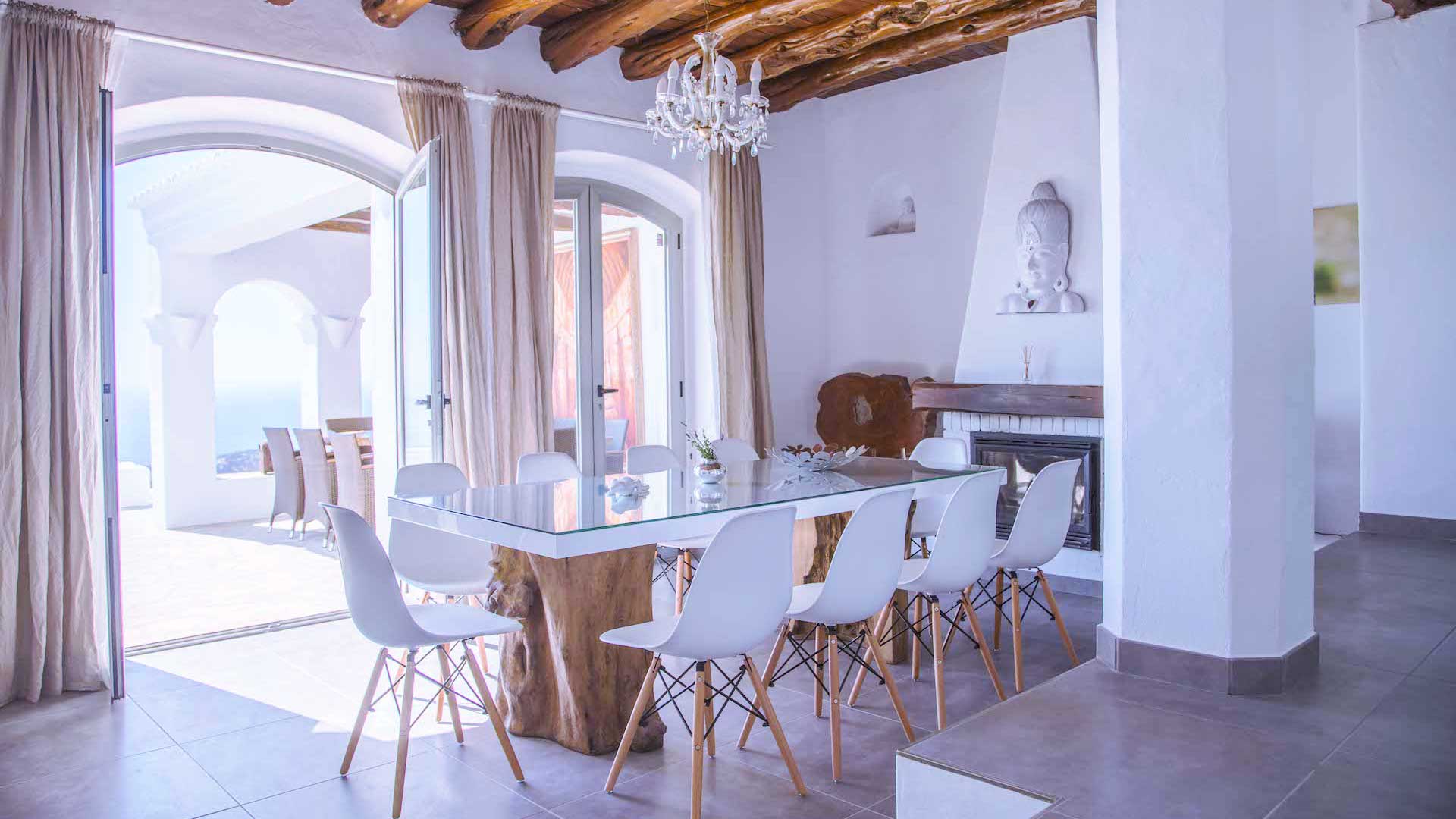 White Window — Cala d'Hort