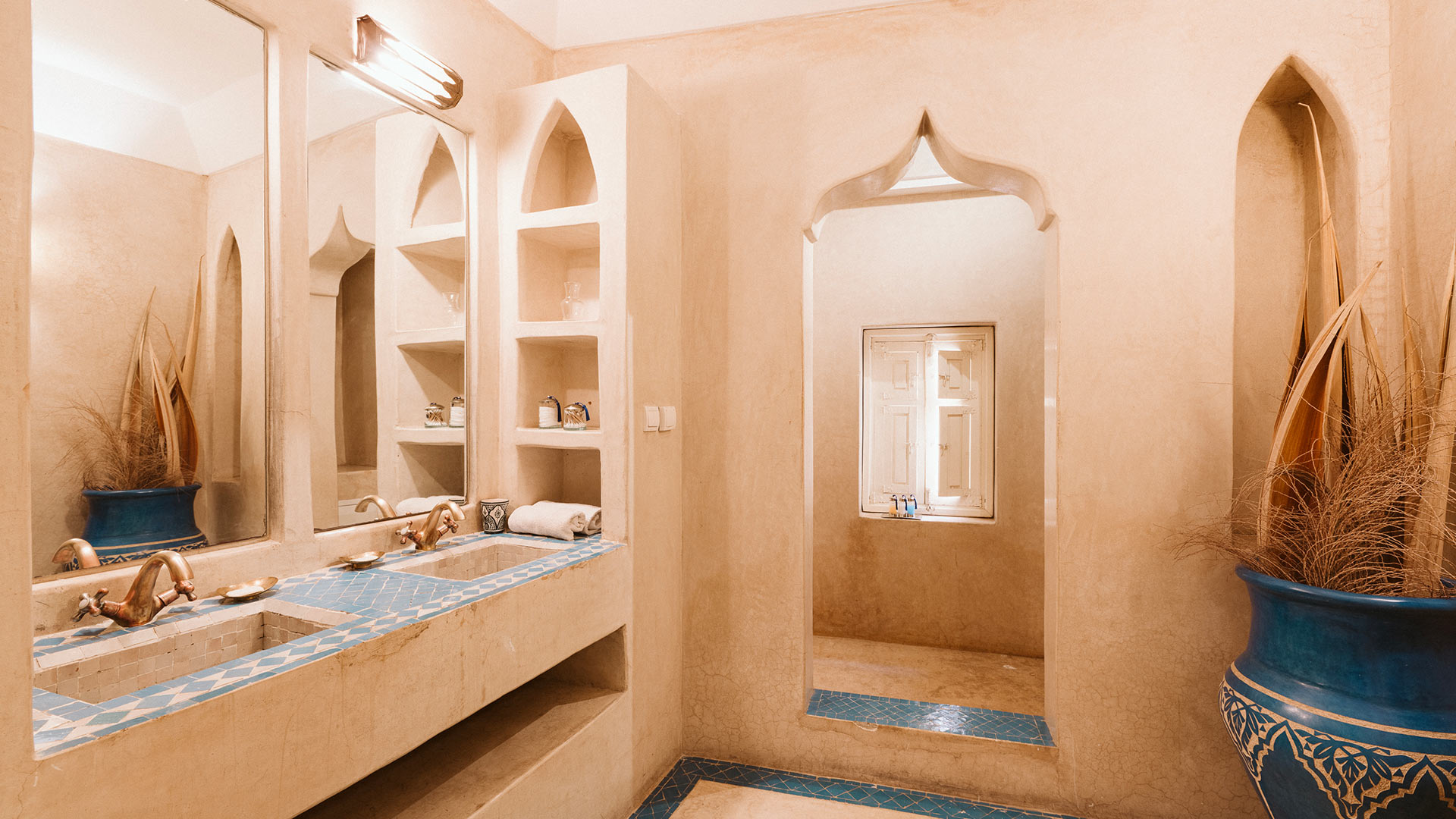 Riad Crystal - Image 31