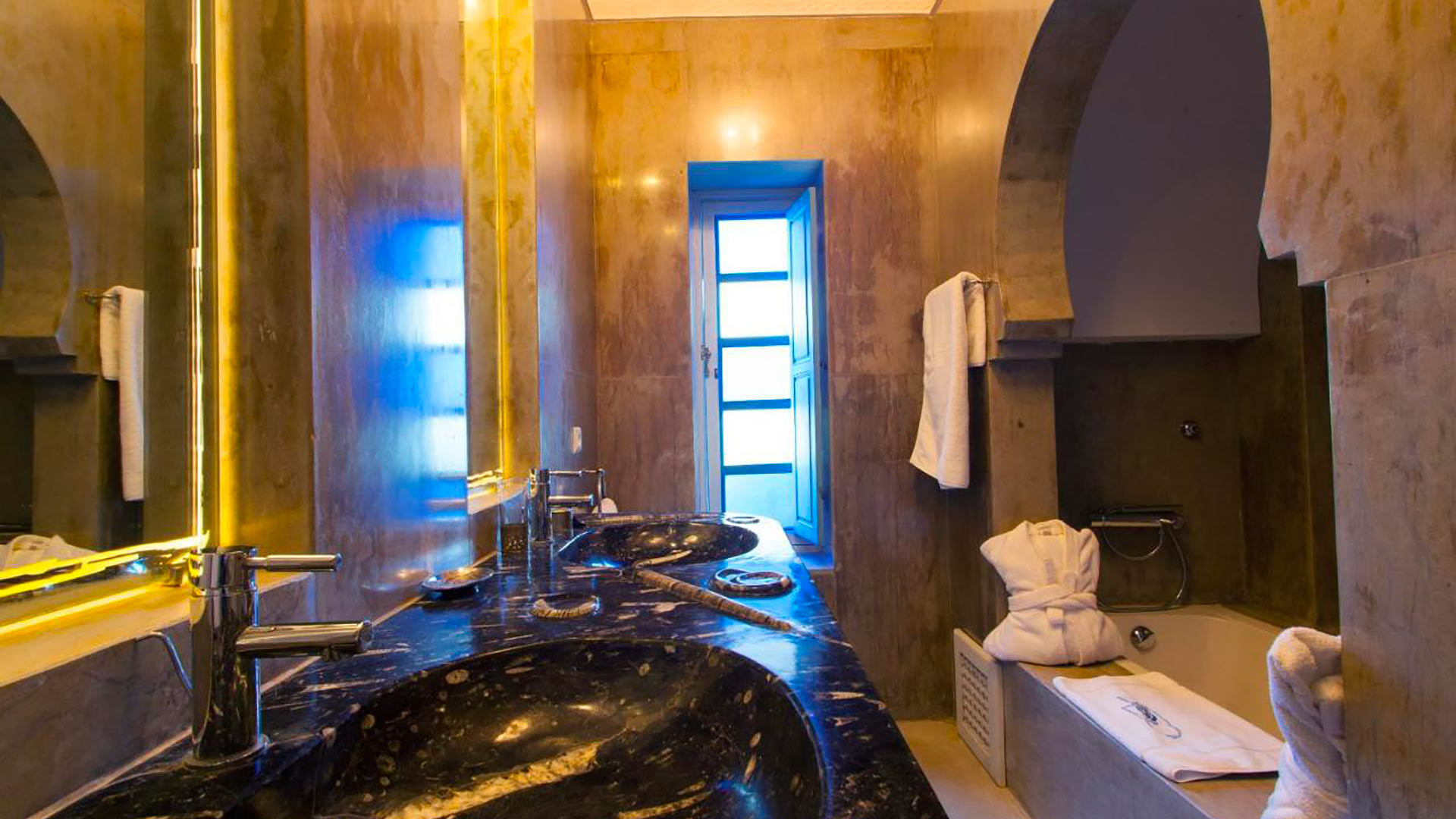 Riad 2410 - Image 31