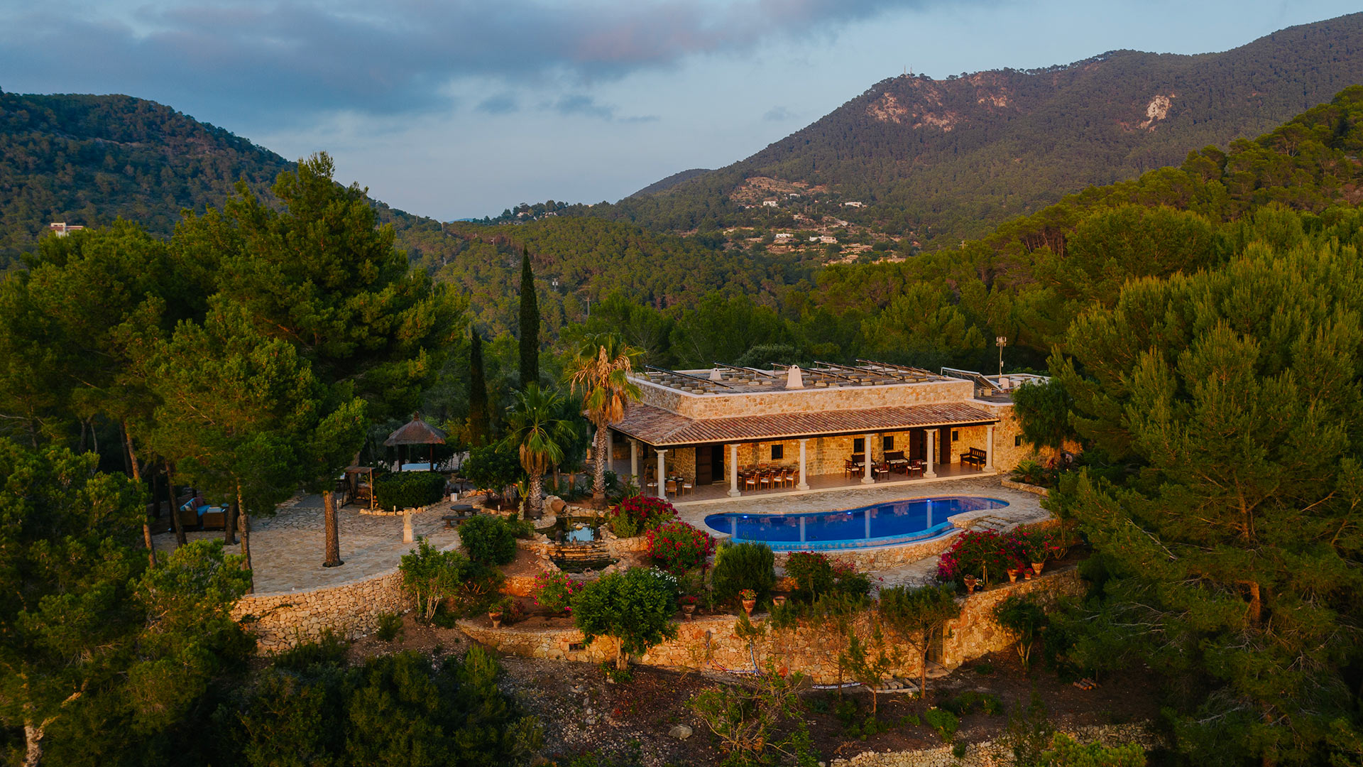 Can Coll Sa Creu — San José