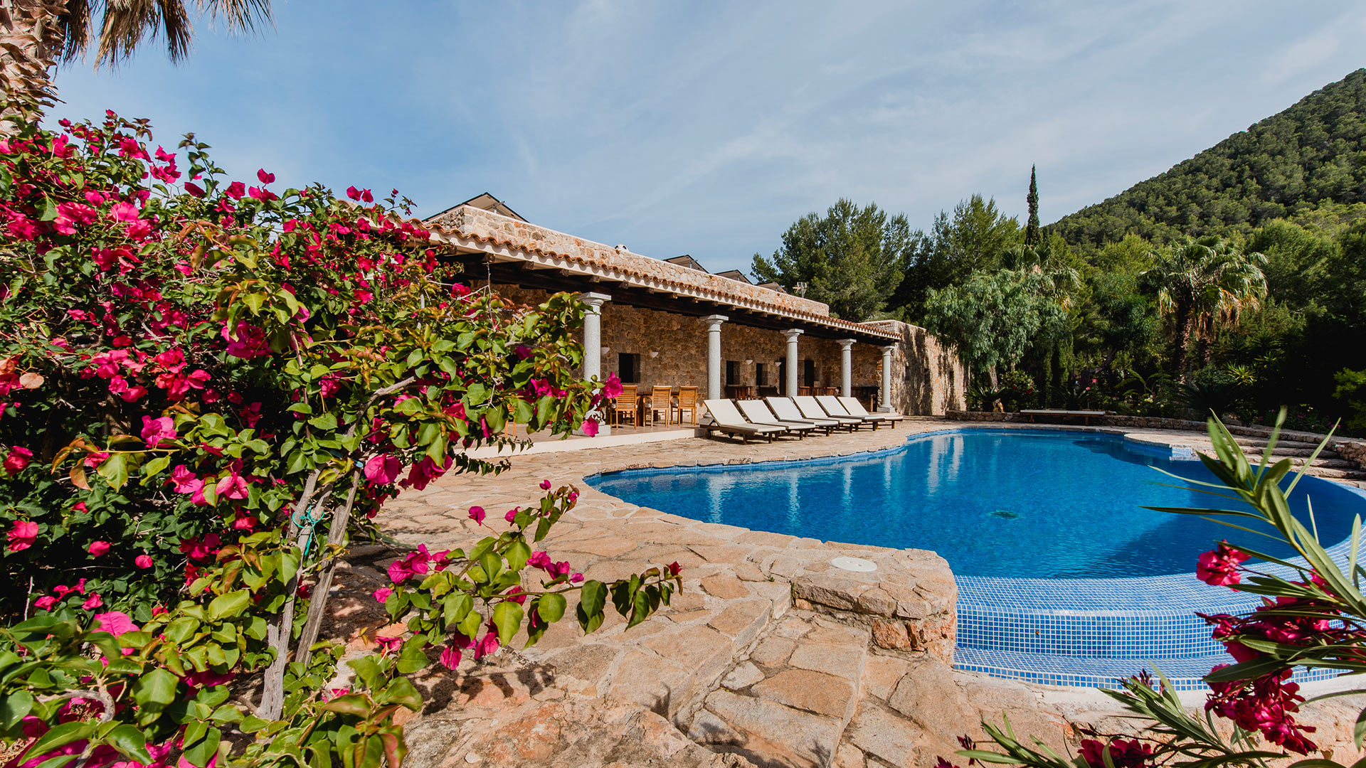 Can Coll Sa Creu — San José