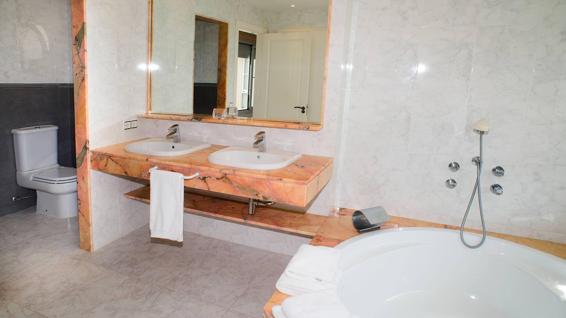 Villa Torrent bay - Image 38