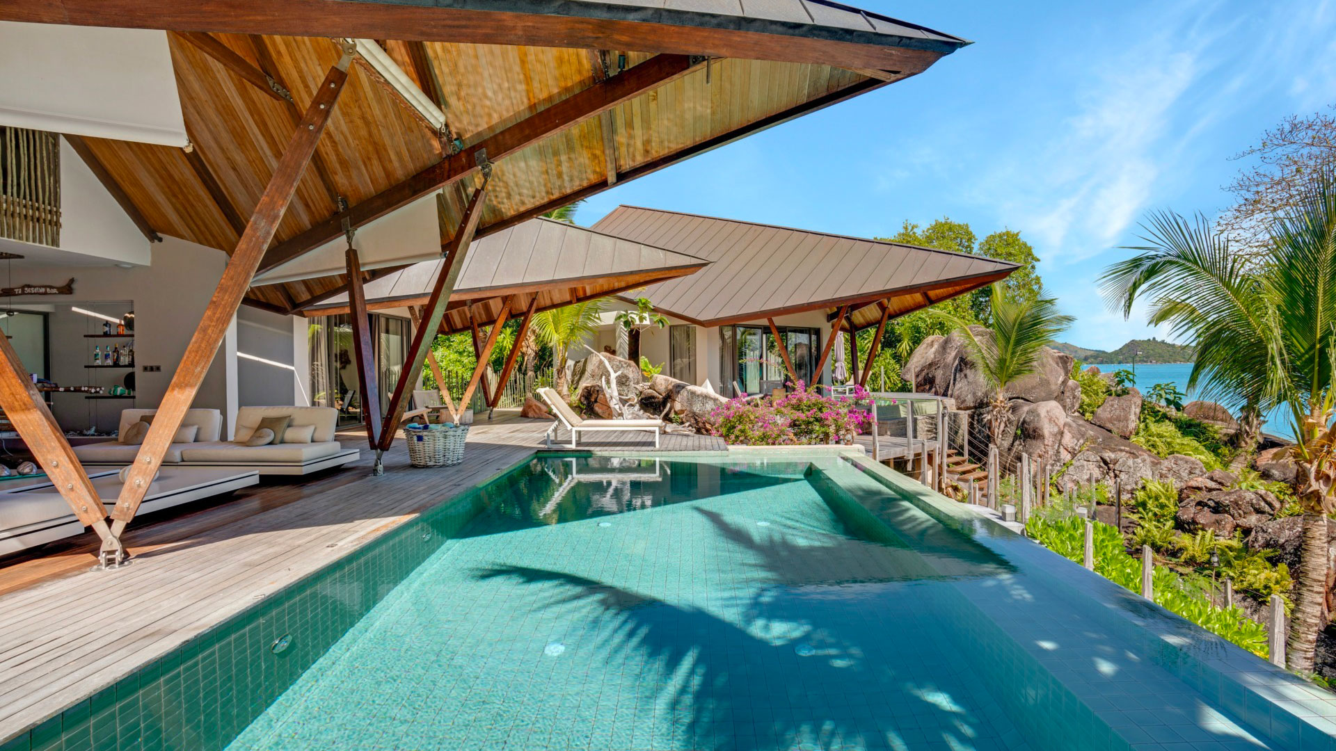 Beach Villa Praslin - Image 3