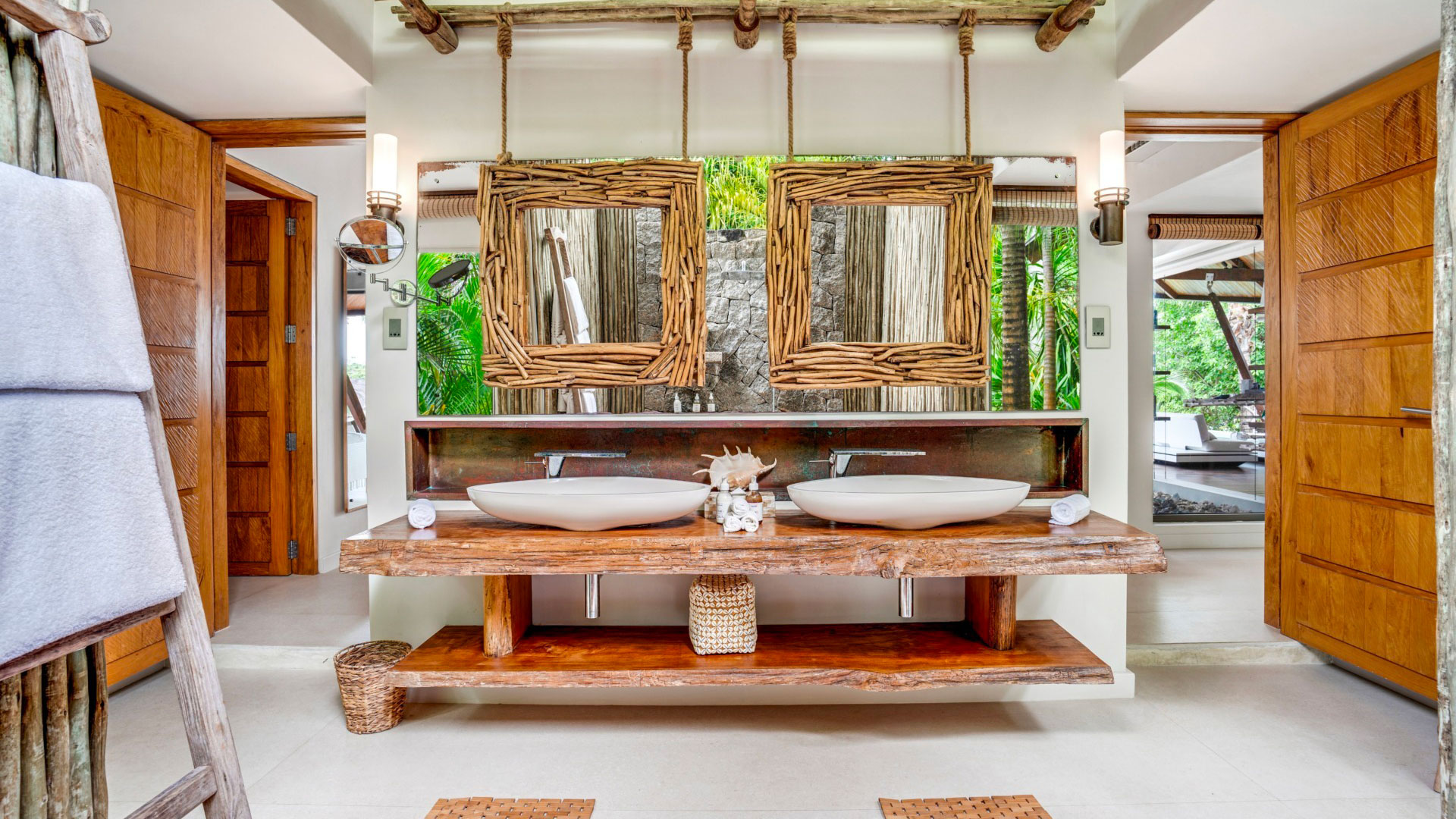 Beach Villa Praslin - Image 14