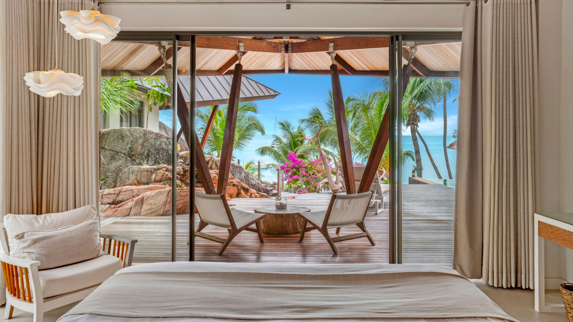 Beach Villa Praslin - Image 16