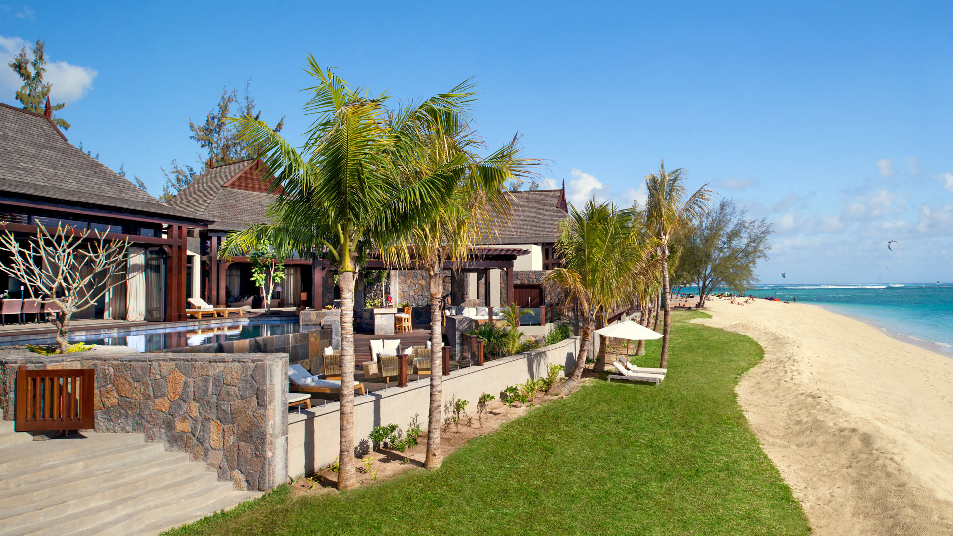 Villa Grand Beachfront Villa, Rental in Mauritius South West
