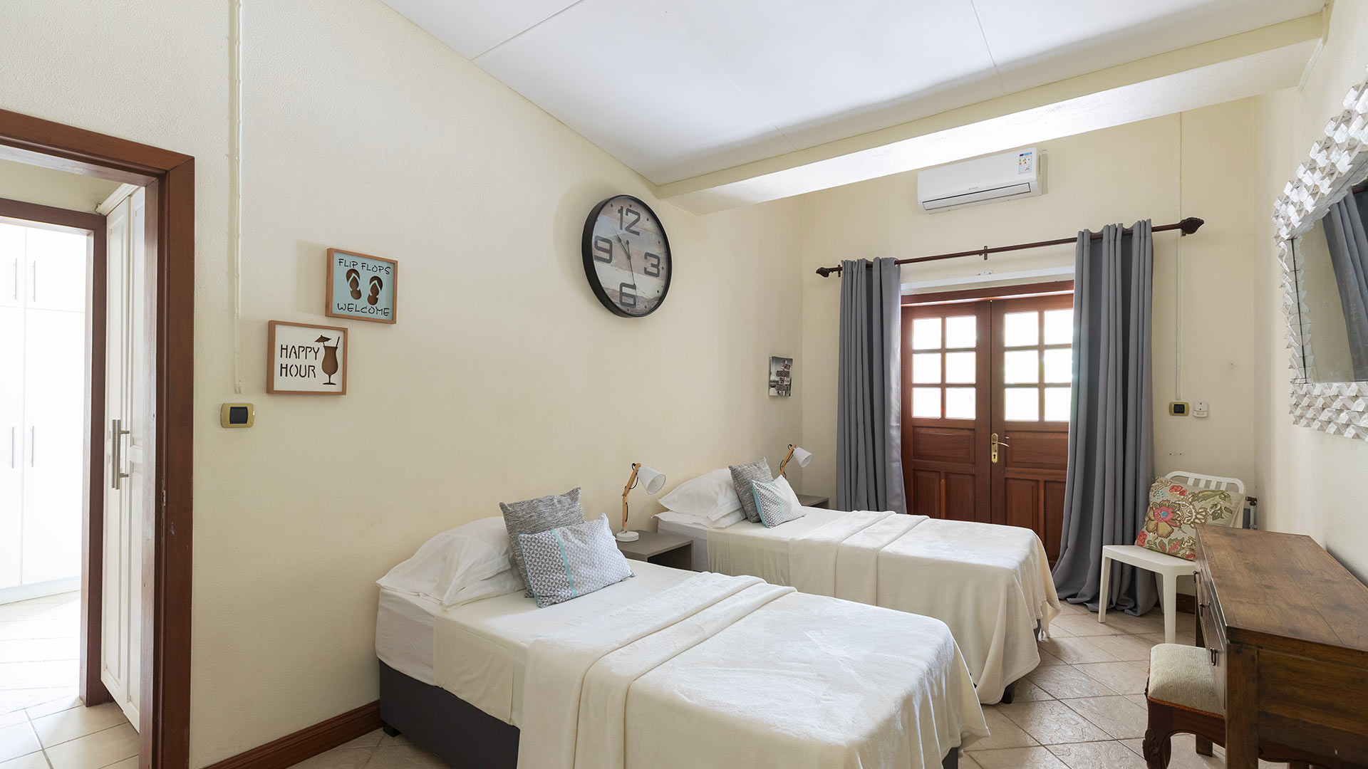 Villa Turquoise - Image 37