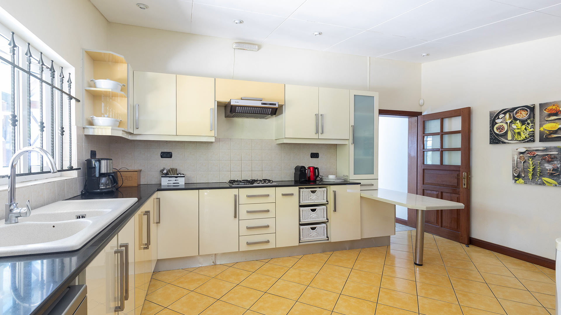 Villa Turquoise - Image 22