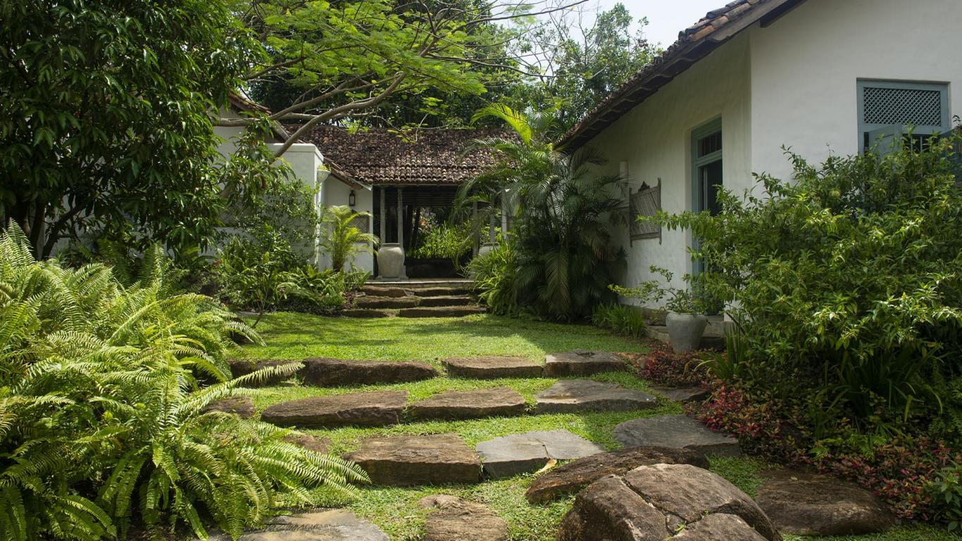 galle-villa-mawhata-12716107415c5075895a6881.36852997.1366.jpg