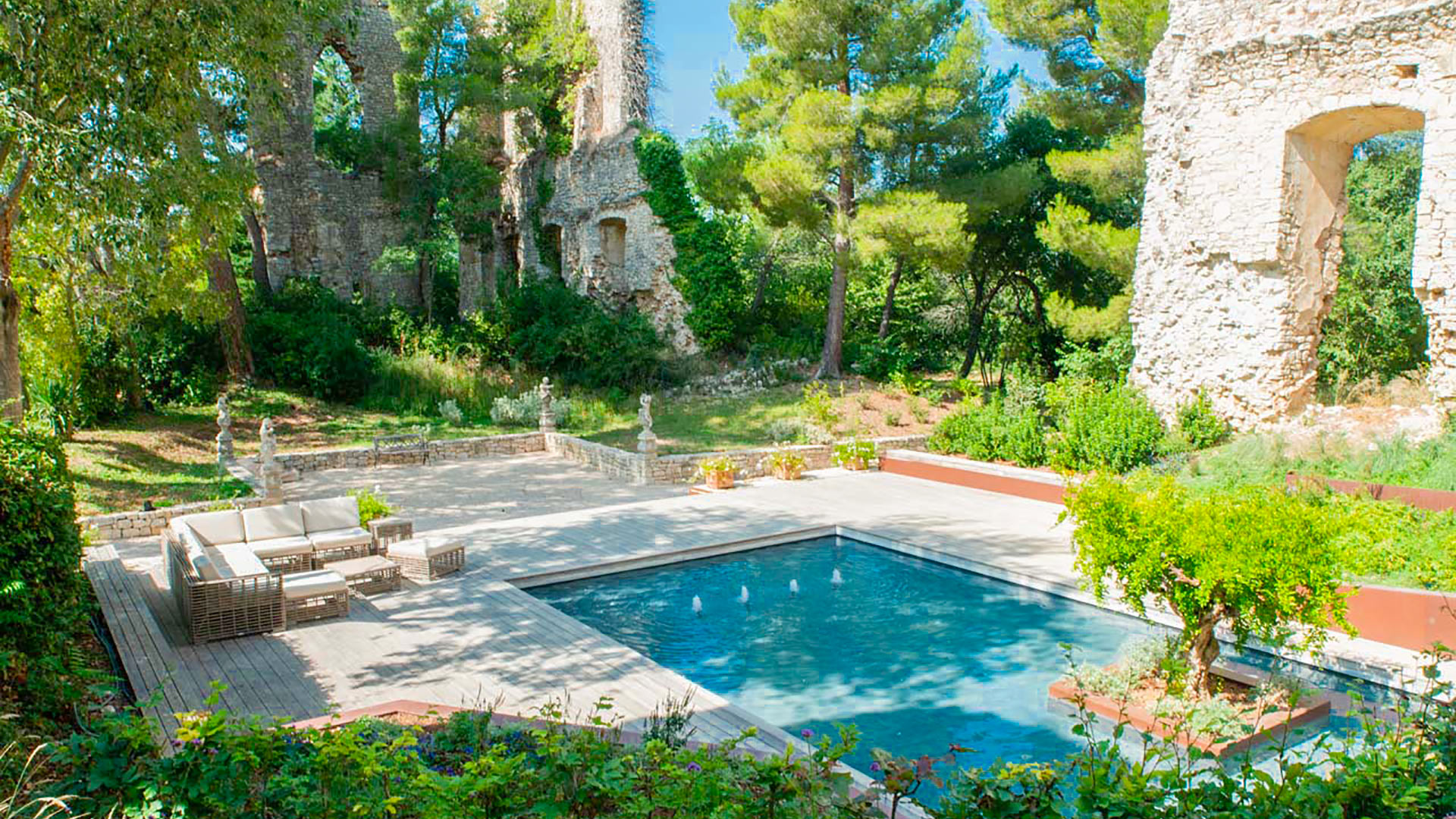 Château de Grimaldi Villa rental in Provence, Aix en Provence Villanovo