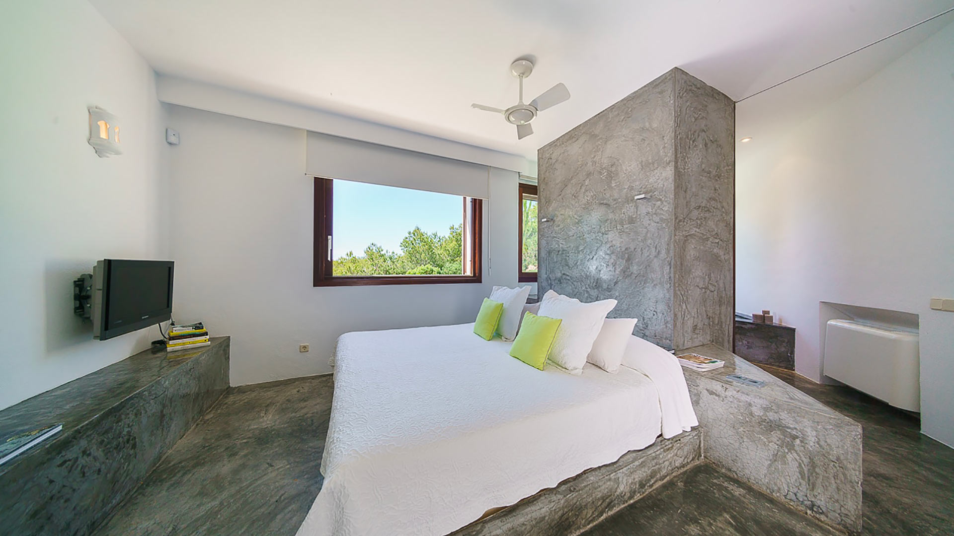 Voramar — Cala Tarida