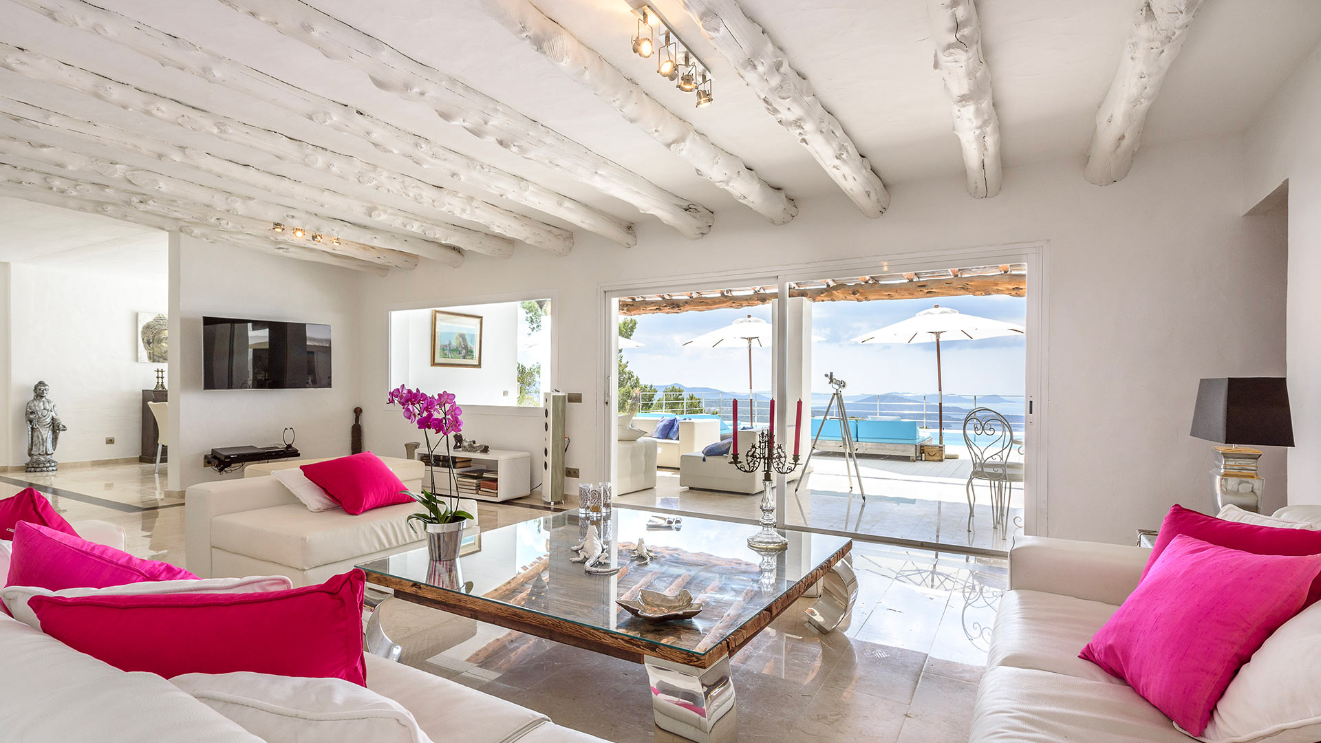 Villa White Angel — Es Cubells
