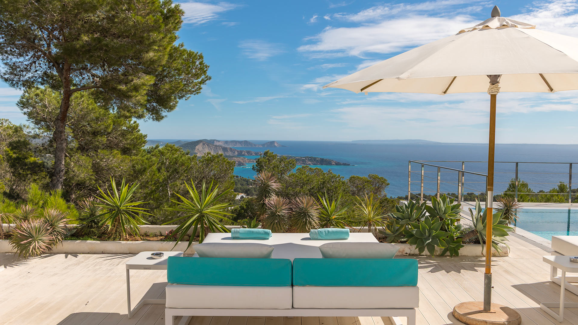 Villa White Angel — Es Cubells