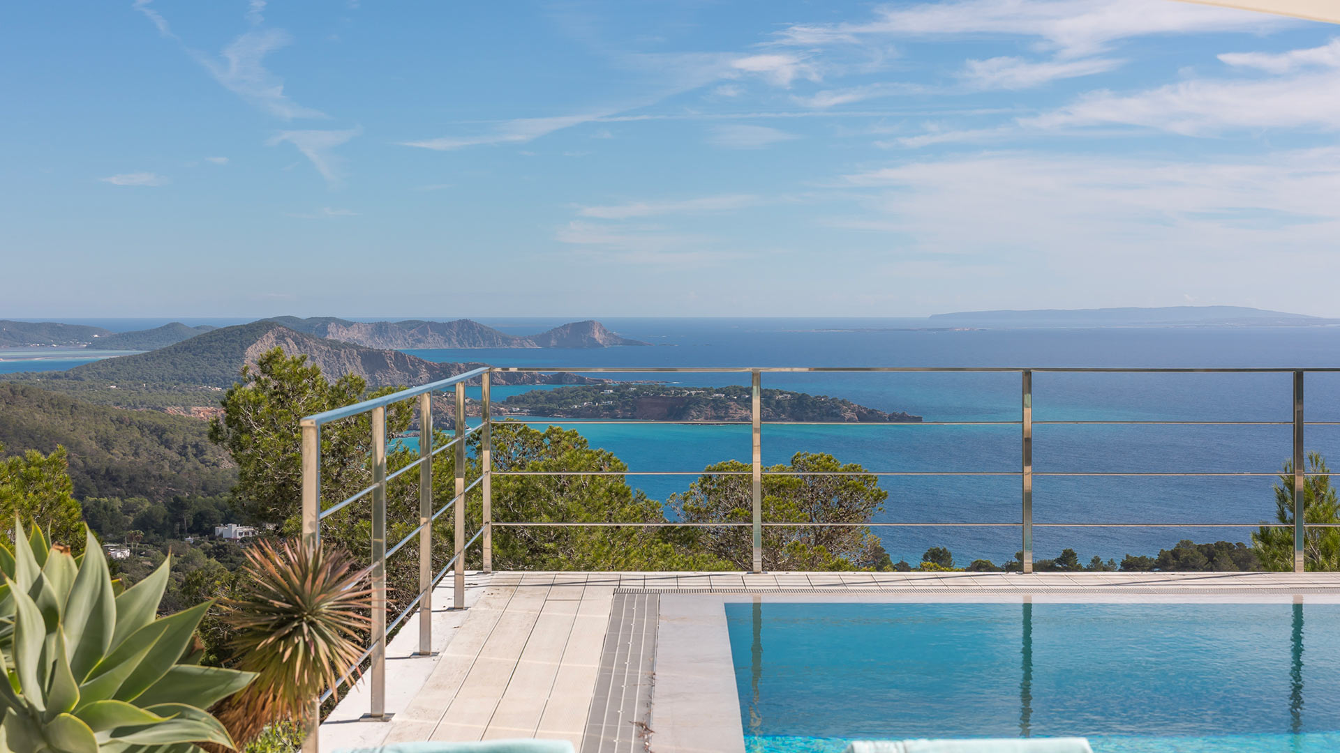 Villa White Angel — Es Cubells
