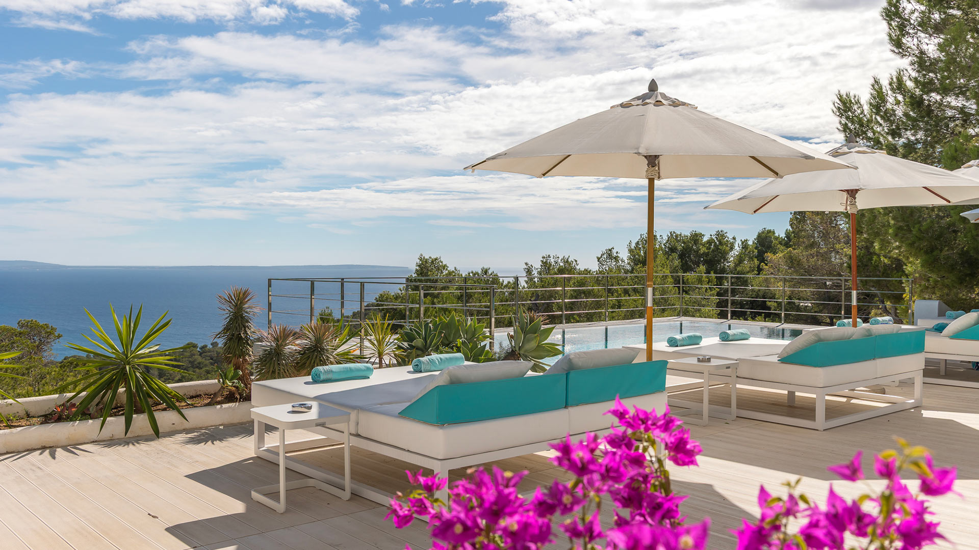 Villa White Angel — Es Cubells