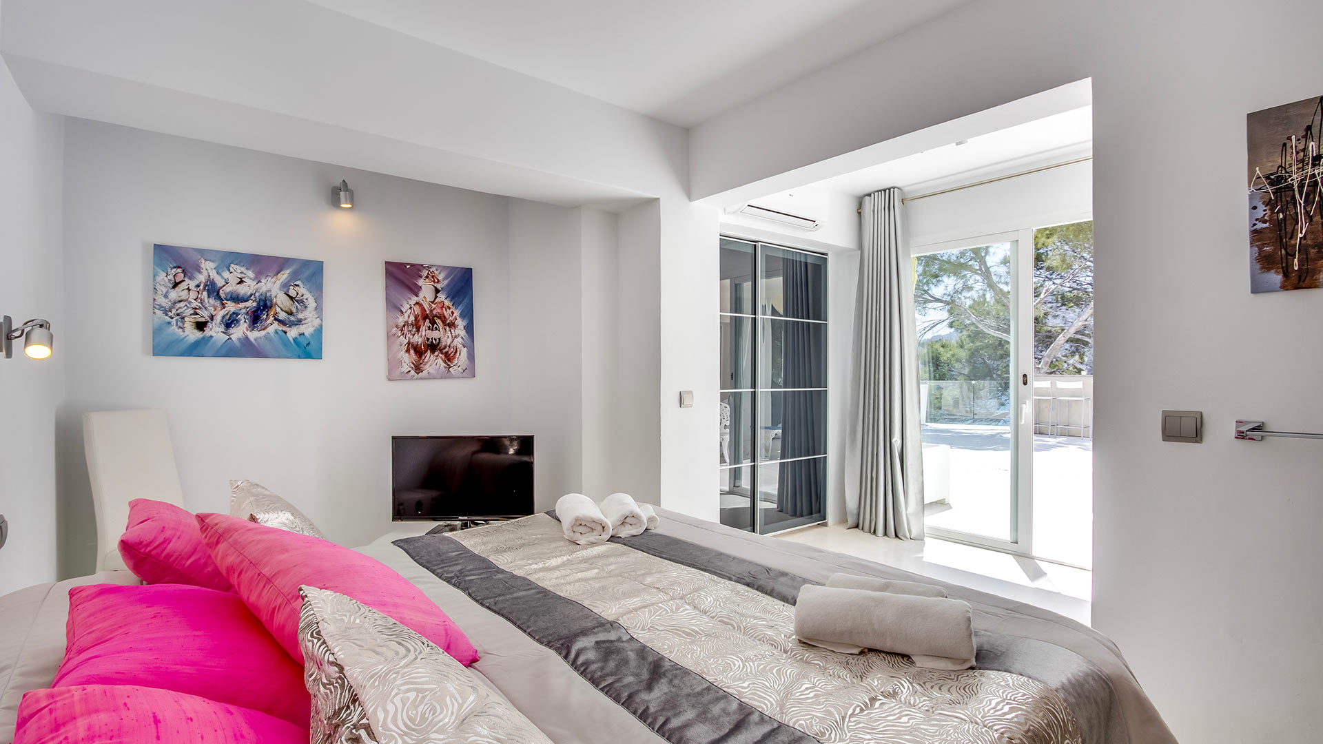 Villa White Pearl — Es Cubells