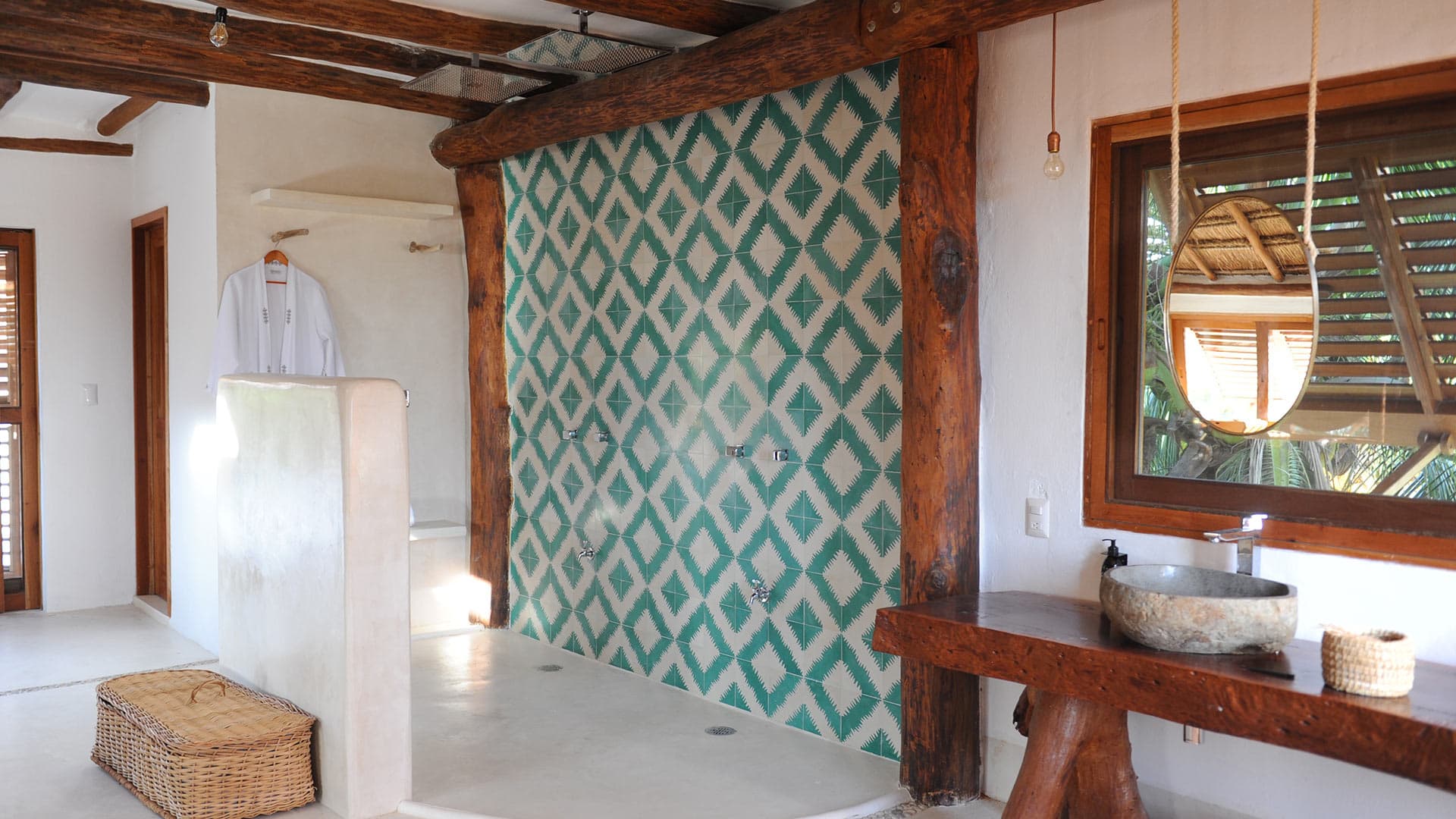 Casa Blanca - Image 35