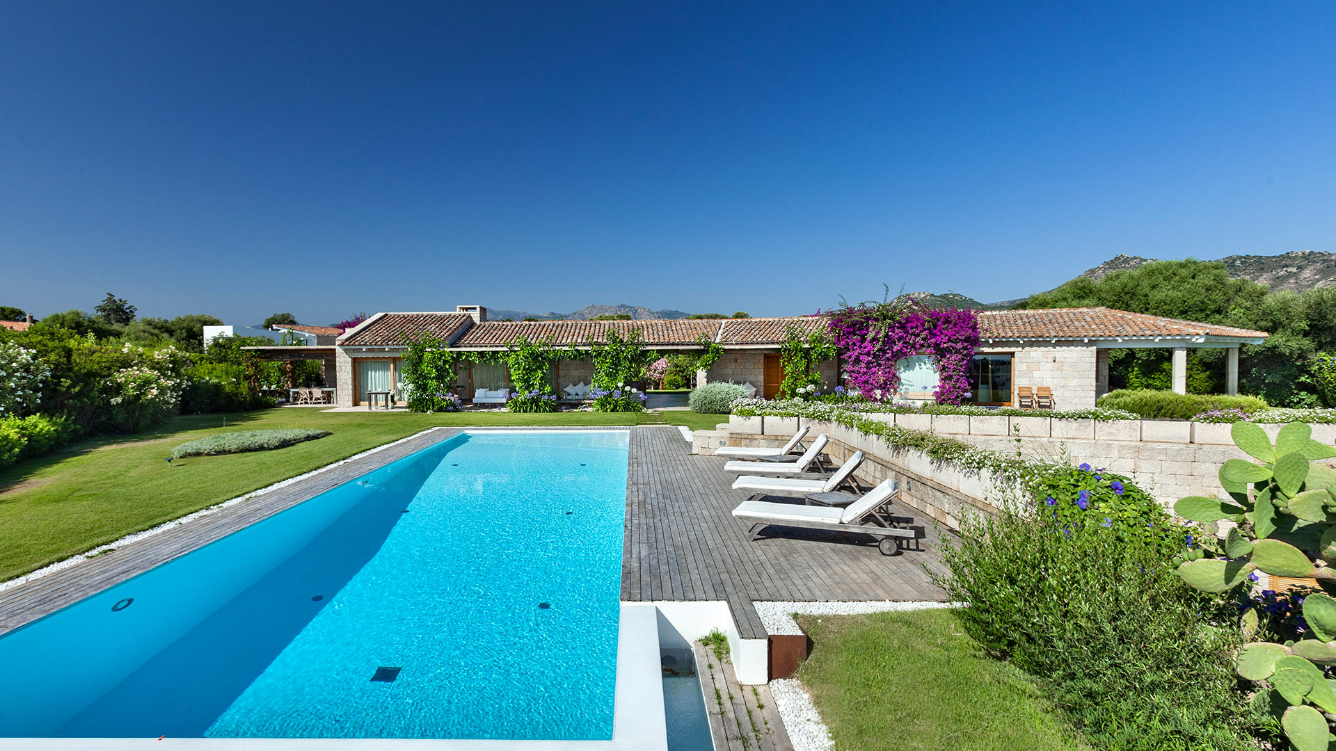 Villa Amito Villa rental in Sardinia, Sardinia North Villanovo