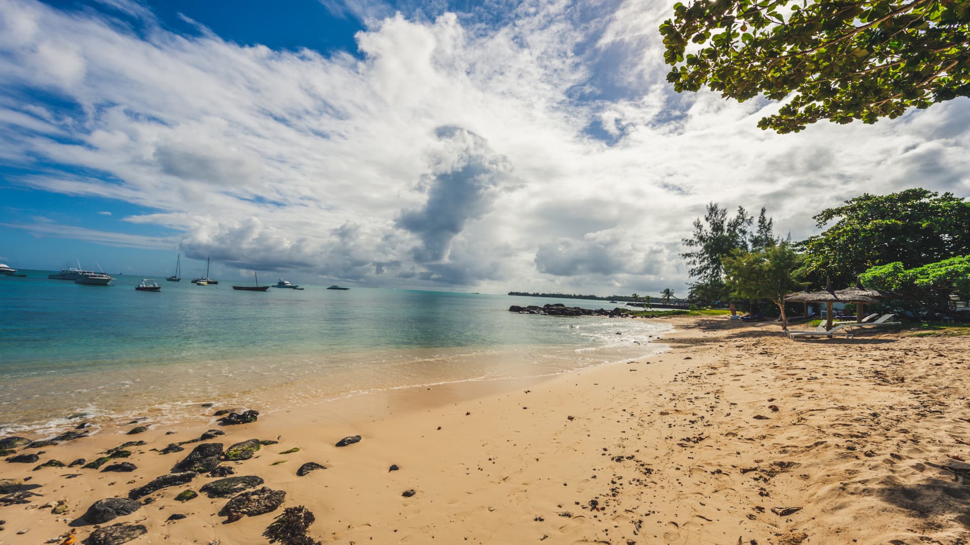 Villa Fouquet - Villa rental in Mauritius North, Trou aux ...