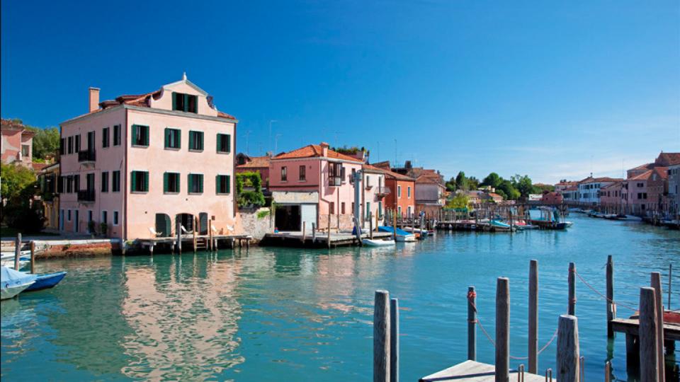 Rent a luxury villa in Italy Villanovo