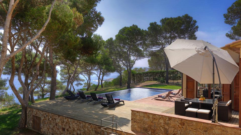 Luxury villa rentals Costa Brava Villanovo